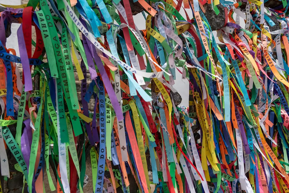 Bonfim ribbons